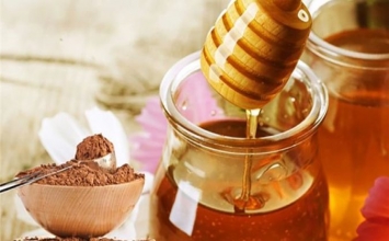 Mật ong dưỡng âm, quế bổ dương...